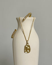 Load image into Gallery viewer, Topaz Queen Bangle Gold with Gemstones