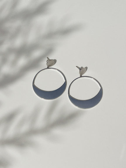 Unlock the mystic powers of the Crescent Moon to radiate spirituality, wisdom and feminine power with these Hooped Moon Stud Earrings. For that special touch and to make your stud earrings even more special, all the earrings in our collection are delicately and expertly handcrafted in 925 Sterling Silver and finished with a Rhodium Plating.
