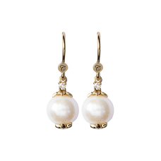 Load image into Gallery viewer, Pearls Hanging Earrings Golds handcrafted in 925 Sterling Silver and availavle in Gold or Silver finish with Real Gemstones