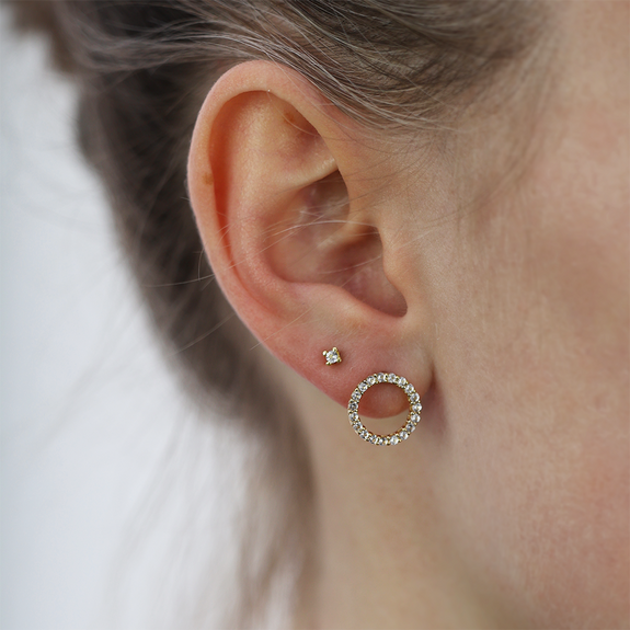 Dazzling Circles Studs handrcarfted in Sterling Silver and finished with a Rhodium Plating with Gemstones