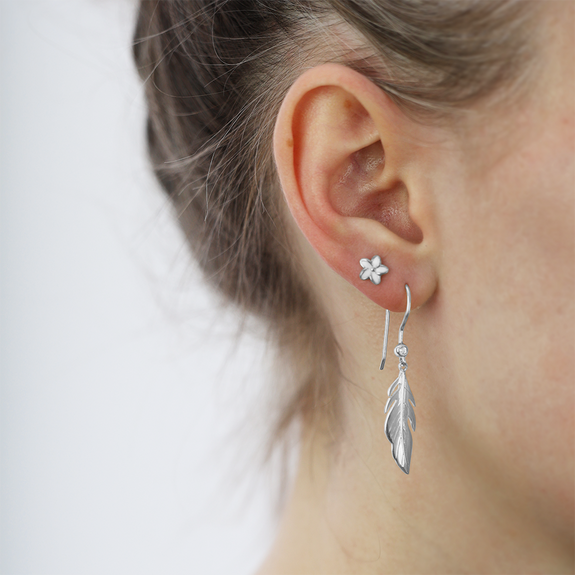 Flowers Studs handrcarfted in Sterling Silver and finished with a Rhodium Plating and White 